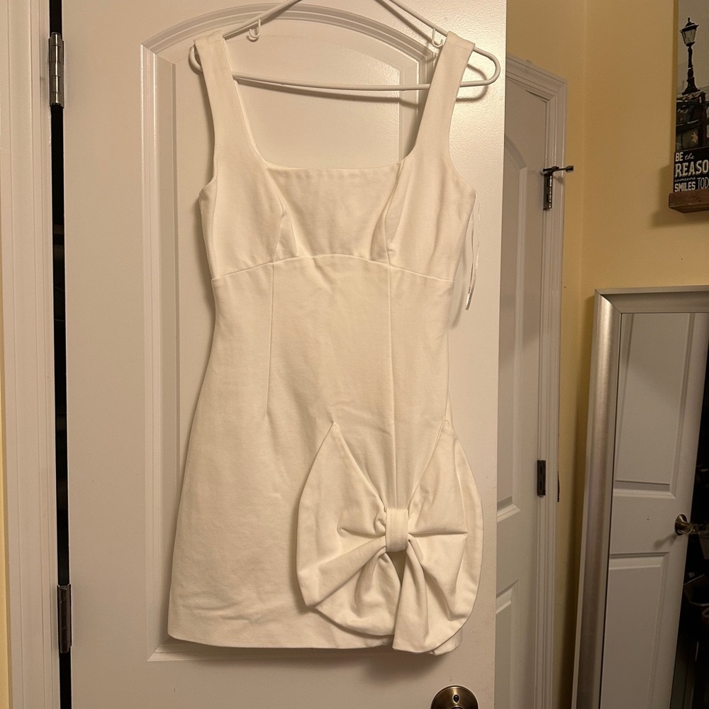 Elliatt Rays Dress - Picture 3 of 7